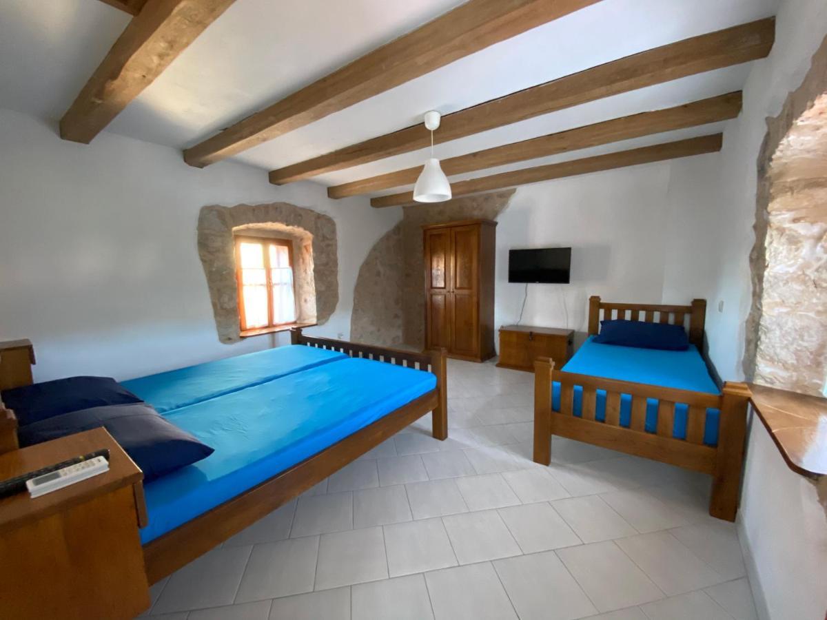 Vrbanj Holiday Home Hauser מראה חיצוני תמונה