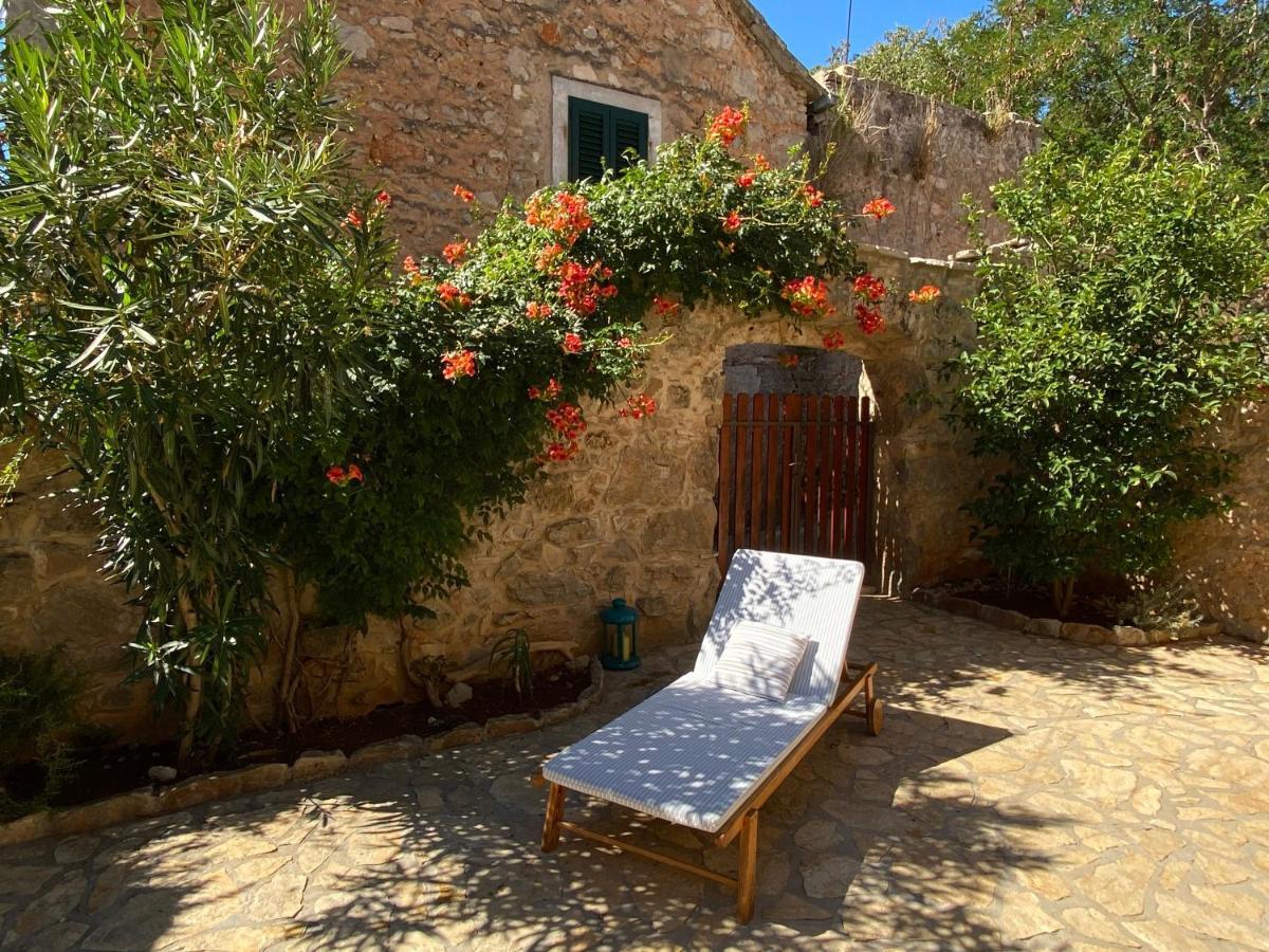 Vrbanj Holiday Home Hauser מראה חיצוני תמונה